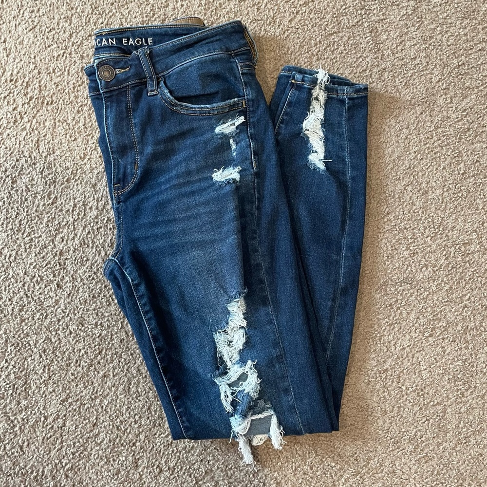 American Eagle Distressed Jegging